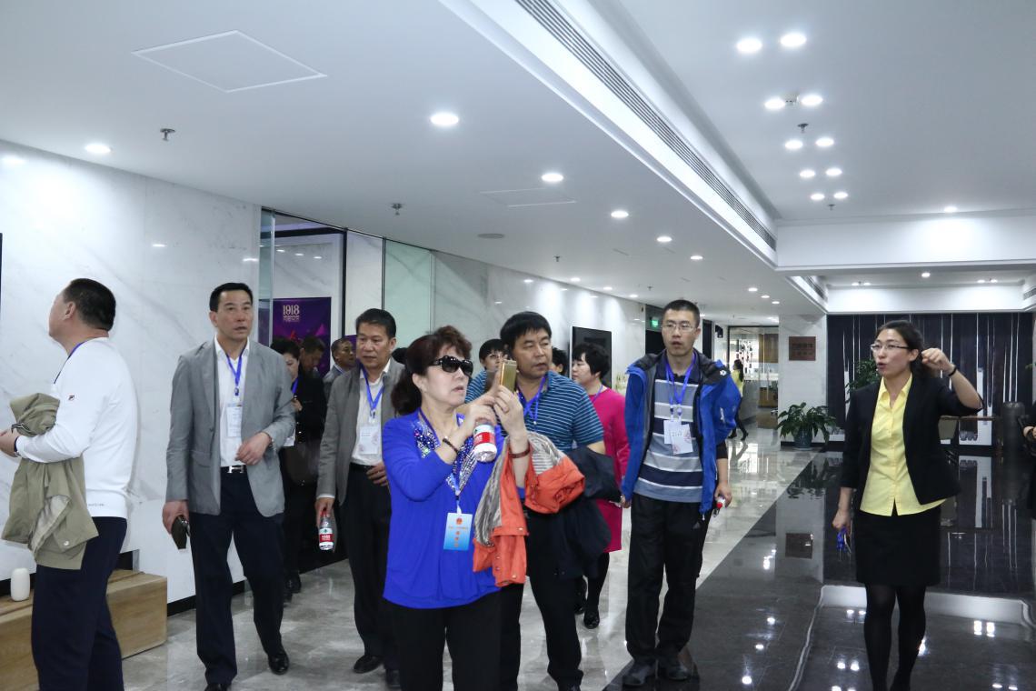 �����ˆT�����F(tu��n)��B�����bĹ��̰���