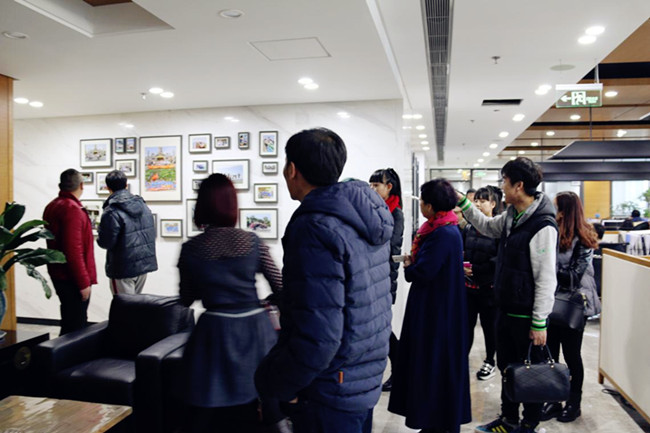 盤(pán)錦市奧馬漆業(yè)有限公司考察團(tuán)參觀方林裝飾